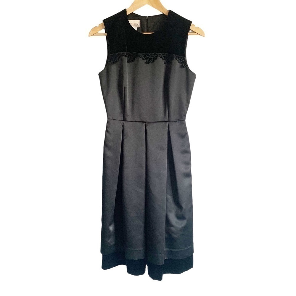 Susan Bristol Vintage Partial Velvet Floral Layered Black Dress Size 6